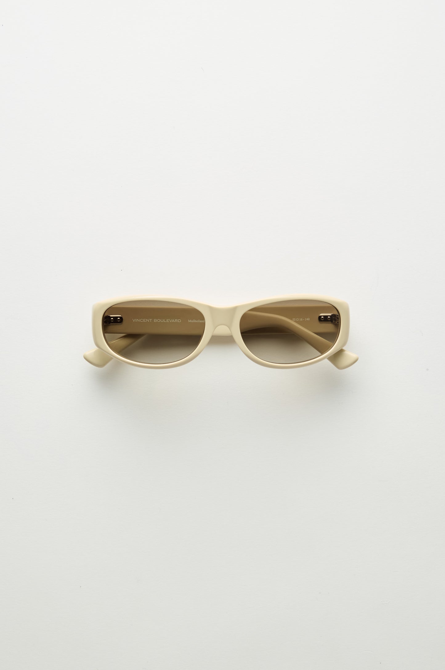 Mulholland in White & Sable