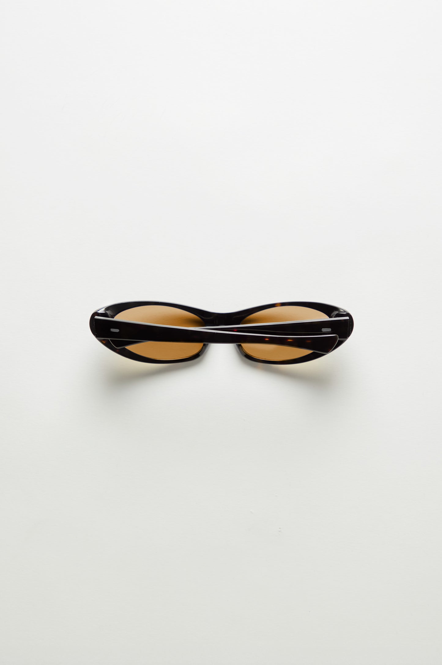 Lara in Onyx & Amber